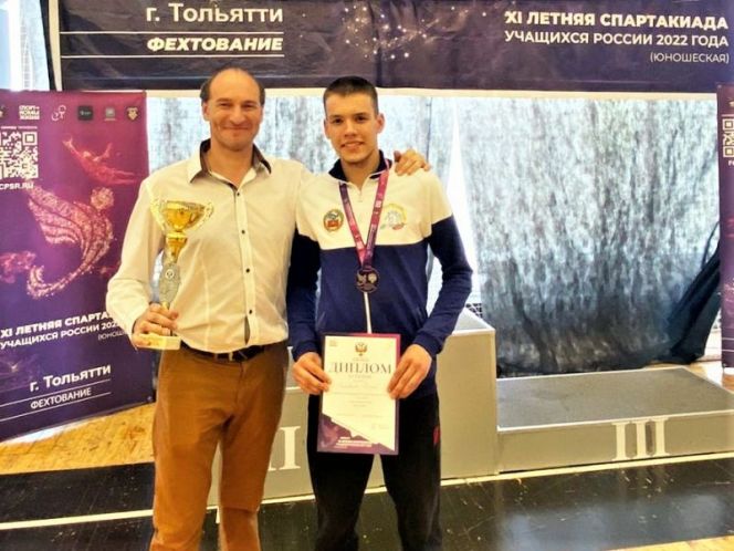 Острый талант. «Алтайская правда» пообщалась с многообещающим алтайским саблистом Кириллом Шаповаловым