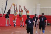 Фоторепортаж с бронзовых матчей мужского и женского волейбольных турниров