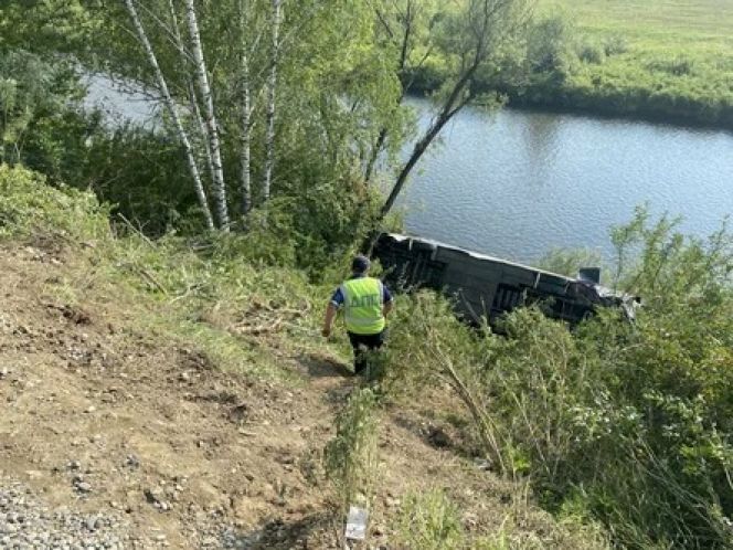 Жизни ничего не угорожает. Потерпел аварию автобус со спортсменами КСШОР 