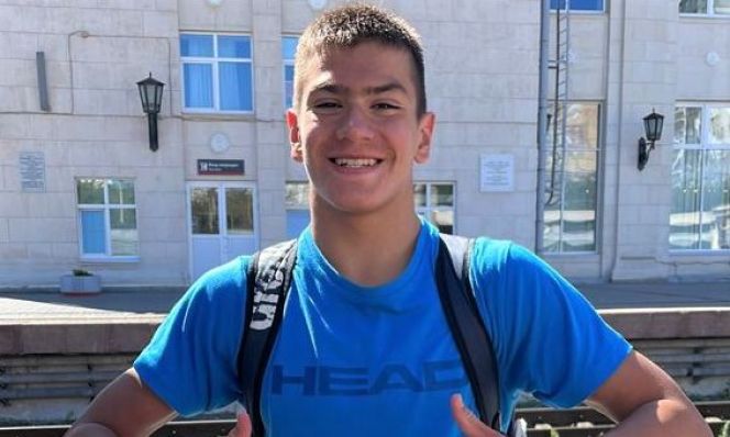 Тимофей Зинченко - победитель Международных спортивных игр "Дети Азии" в соревнованиях по плаванию