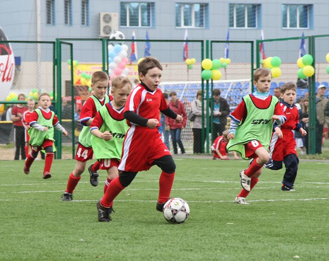 4 октября. Барнаул. Стадион СДЮШОР Алексея Смертина. Краевой фестиваль футбола. 
