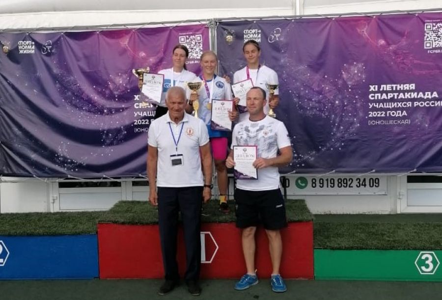 Каноистка Александра Власова выиграла второе золото XI летней Спартакиады учащихся России. Юноши вновь с серебром в байдарке-четверке