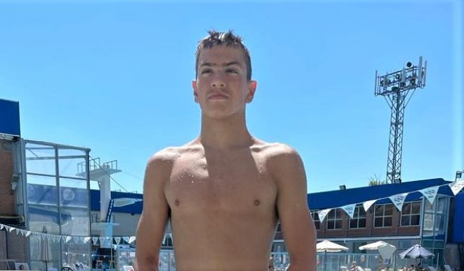 Тимофей Зинченко - двукратный чемпион Международных спортивных игр "Дети Азии" в соревнованиях по плаванию 