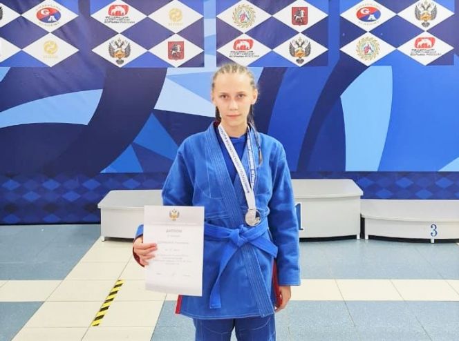 Русалина Дерябина из Барнаула - серебряный призёр первенства Россиии по грэпплингу ги