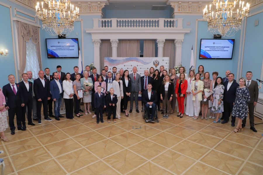 На общем фото Юрий Клопцов второй слева. Фото: Министерство спорта России