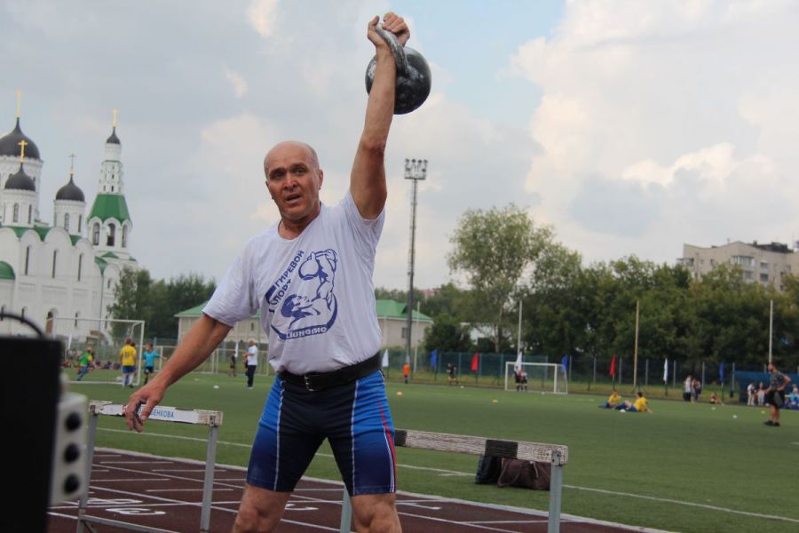 Гиревой спорт - исконно сибирское  развлечение. Фото: Александр Чёрный/"Алтайский спорт"