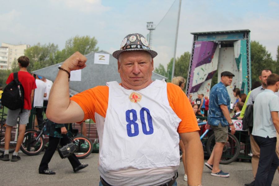 Физкультуре все возрасты покорны! Фото: Александр Чёрный/"Алтайский спорт"