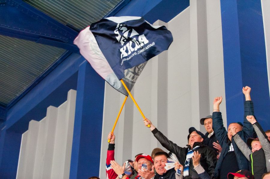 «Не хочу никого обманывать»: директор главной хоккейной команды Алтая — о новых целях, уходе спонсоров и кресле министра