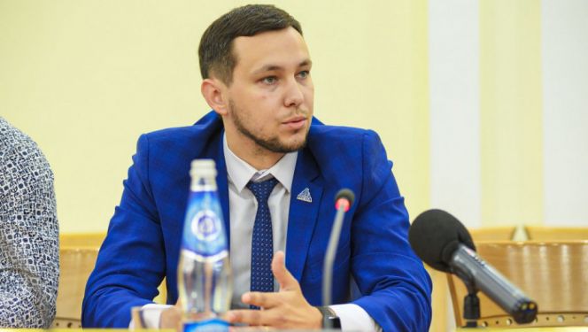 «Не хочу никого обманывать»: директор главной хоккейной команды Алтая — о новых целях, уходе спонсоров и кресле министра