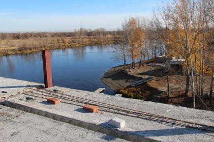 На строительной площадке СДЮШОР имени Константина Костенко по гребле на байдарках и каноэ состоялся пресс-тур для краевых средств массовой информации (фото).