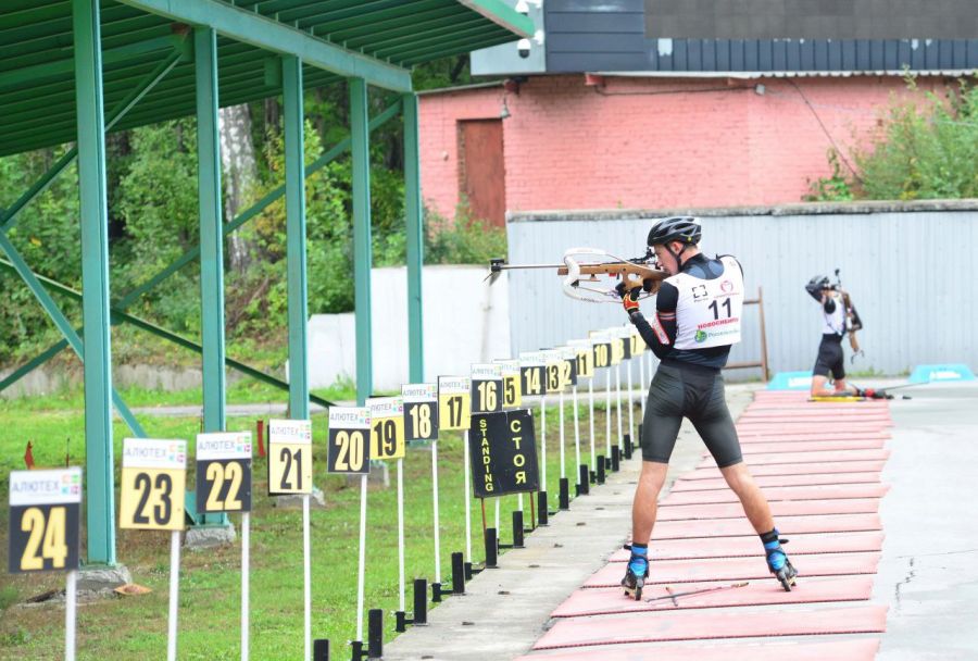На рубеже Леонид Кульгускин. Фото: Сергей Корзенников