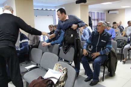 В Барнауле состоялся региональный семинар главных судей и инспекторов, а также первых и вторых судей высшей лиги «А» и «Б» (фото).   