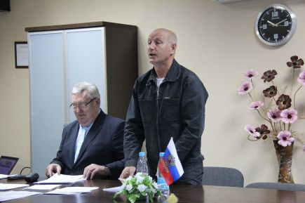 В Барнауле состоялся региональный семинар главных судей и инспекторов, а также первых и вторых судей высшей лиги «А» и «Б» (фото).   