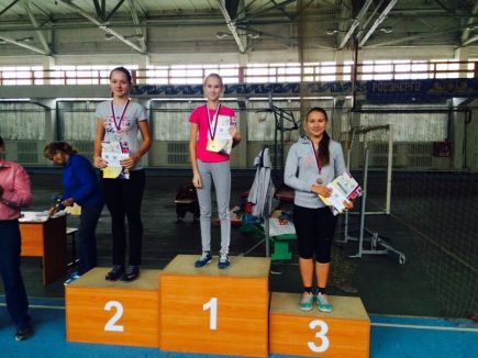 Алтайские горнолыжники и сноубордисты провели первенство края по общефизической подготовке.