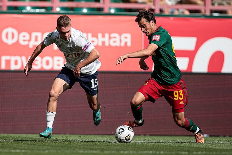 «Про него ещё в детстве сняли фильм». Кто сейчас в РПЛ круче всех отбирает мячи? (спойлер - наш Артём Карпукас) 