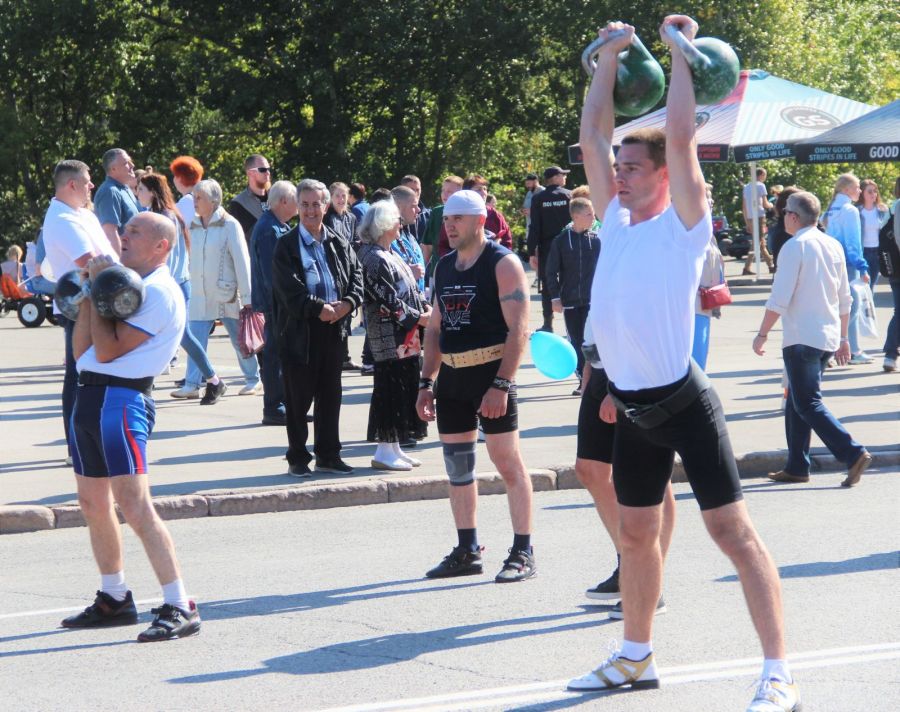 Город энергичных и здоровых людей! Фоторепортаж со спортивных площадок Дня рождения краевой столицы 