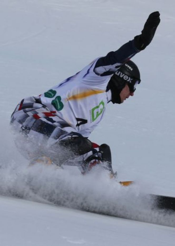 Андрей Соболев - победитель этапа Кубка Европы в параллельном слаломе.