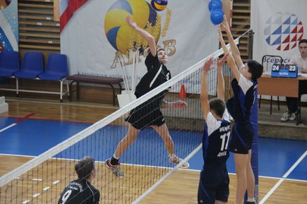 В Барнауле состоялся финал V краевого фестиваля «Здесь зажигаются звезды» (фото). 