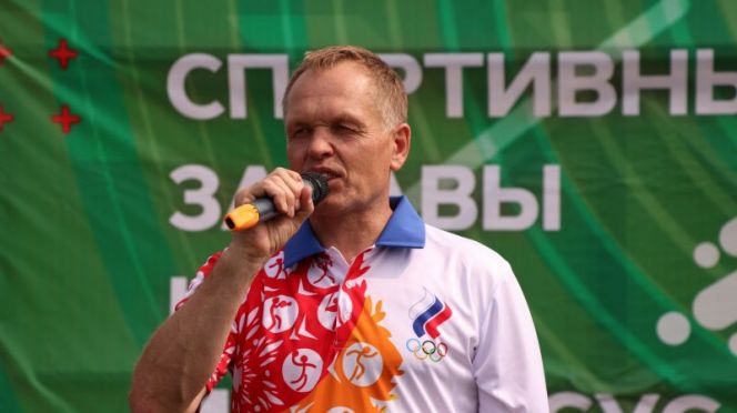 Алтай: труженики и таланты. К 85-летию Алтайского края. Тарасов Сергей Гурьянович 