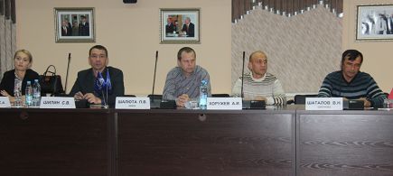 Алтайский край посетил президент Всероссийской и Европейской федераций самбо Сергей Елисеев. 