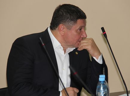 Алтайский край посетил президент Всероссийской и Европейской федераций самбо Сергей Елисеев. 