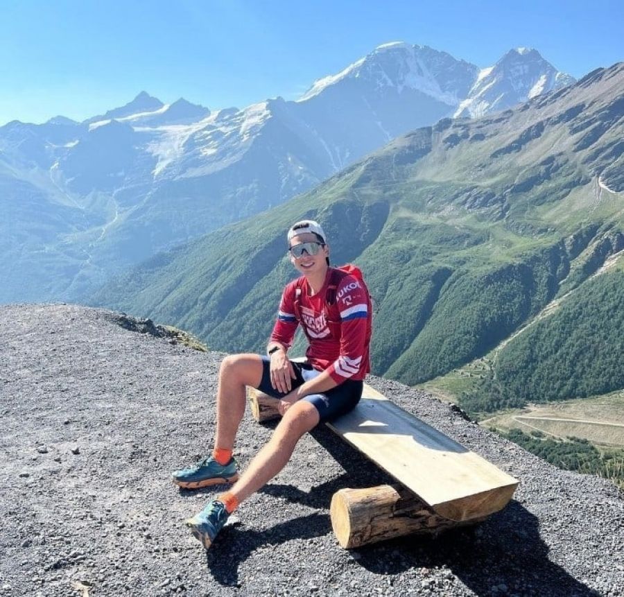 Никита Денисов, представитель Алтайского края в сборной России, на тренировочных сборах в Приэльбрусье