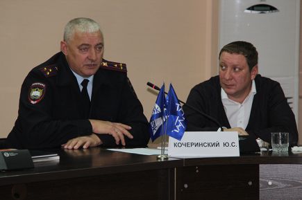 Алтайский край посетил президент Всероссийской и Европейской федераций самбо Сергей Елисеев. 