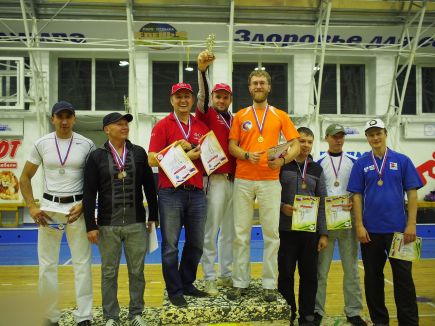 Светлана Руденко - победительница открытого чемпионата Новосибирской области в дисциплине "классический лук".