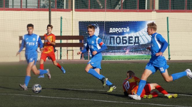 Барнаульское "Динамо-2007" завоевало серебро первенства Сибири 