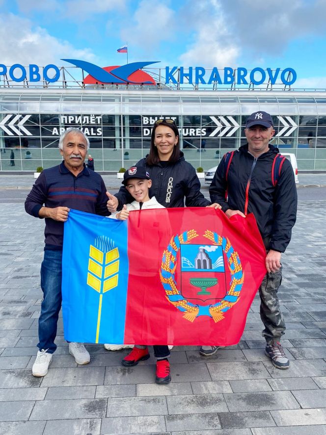 Семья Замятиных из Камня-на Оби начинает выступление в финале  III Фестиваля Всероссийского физкультурно-спортивного комплекса «Готов к труду и обороне» среди семейных команд