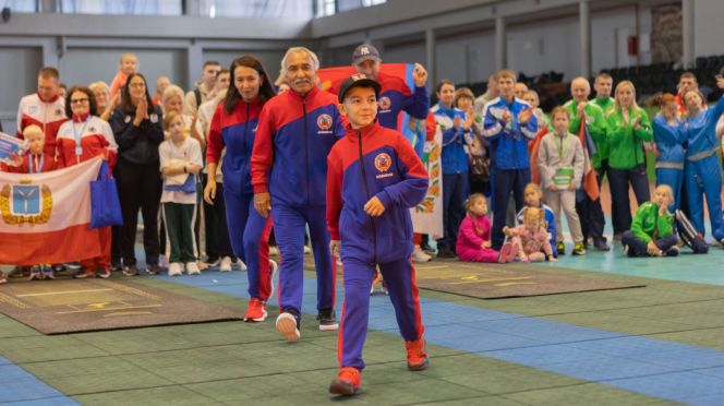 Узнала вся страна. Семья Замятиных из Камня-на-Оби - второй призёр всероссийского фестиваля ГТО среди семейных команд