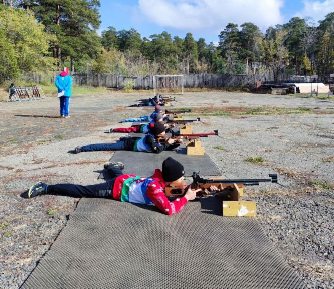 Прошло первенство Барнаульской федерации биатлона среди юношей и девушек среднего и младшего возраста