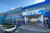 О новом фасаде бассейна «Обь», необходимости капитального ремонта и деревянных трибунах