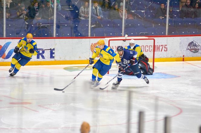 Фото: ХК "Динамо-Алтай"