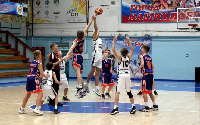 Команда юношей СШОР «АлтайБаскет-2009» - победительница межрегионального этапа первенства России (фото)