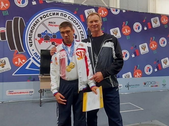 Константин Важенин с тренером Александром Смирновым