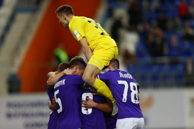 Сенсация в Новосибирске. Остальное без сенсаций. Итоги 14-го  тура в четвёртой группе Второй лиги