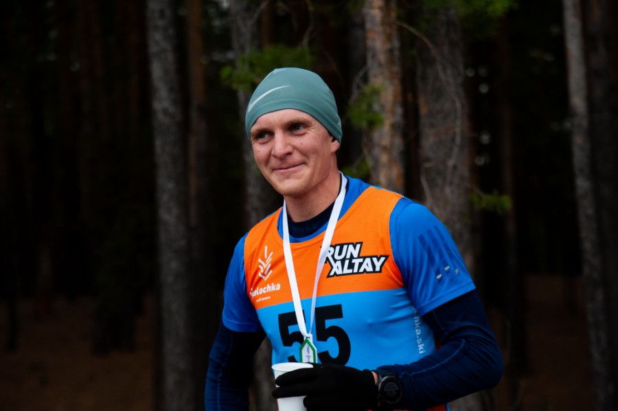 Забег Yolochka Trail в Барнауле. Фото: Дмитрий Лямзин
