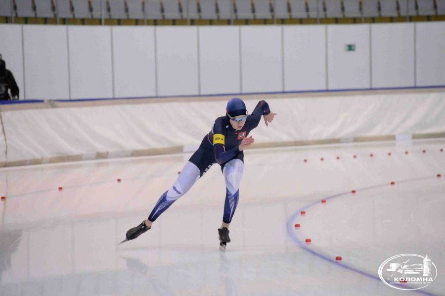 На дистанции Алиса Беккер. Фото: Конькобежный центр "Коломна"