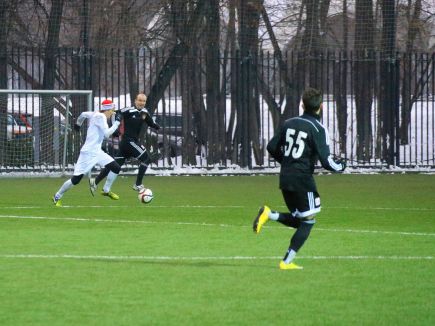 Дни Алтайского края в Совете Федерации, проходившие в Москве 17-19 ноября, завершились необычным футбольным матчем. На резервной арене спорткомплекса "Лужники" сразились команды делегации Алтайского края и аппарата Совета Федерации.