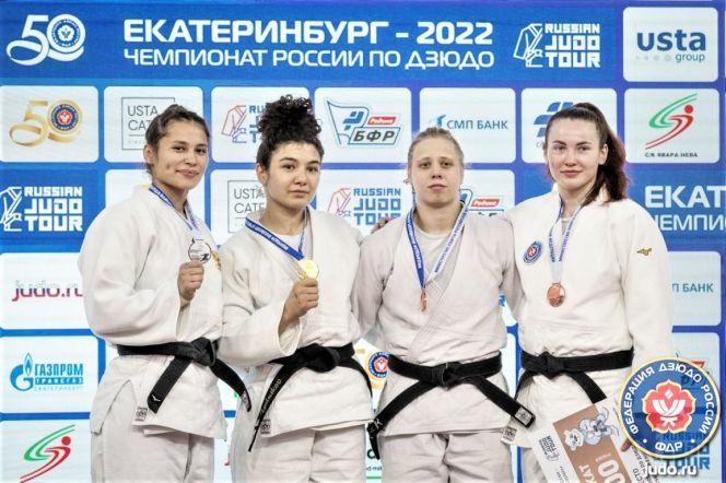 Призовой пьедестал в весовой категории до 70 кг. Крайняя справа Дарья Храмойкина. Фото: Марина Майорова/Федерация дзюдо России 