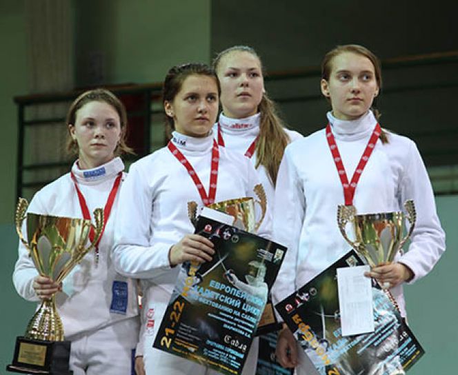 Саблистка Анна Смирнова - бронзовый призер международного турнира памяти Сергея Шарикова.