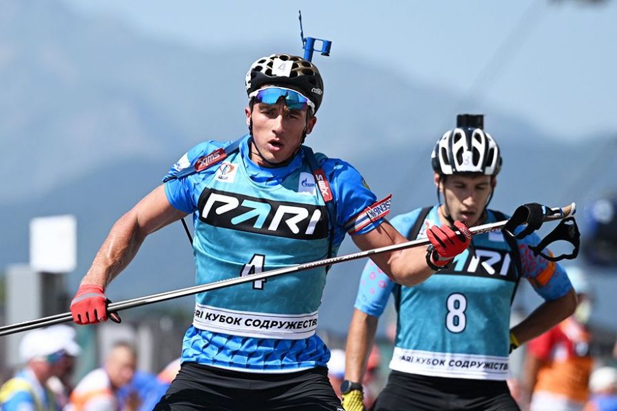 «Слёзы девушек стали для меня неожиданными». Откровения тренера сборной России по биатлону Артёма Истомина