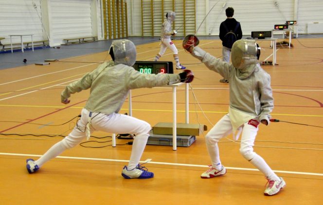 Фехтовальщики-саблисты определили сильнейших на Кубке и первенстве Алтайского края 