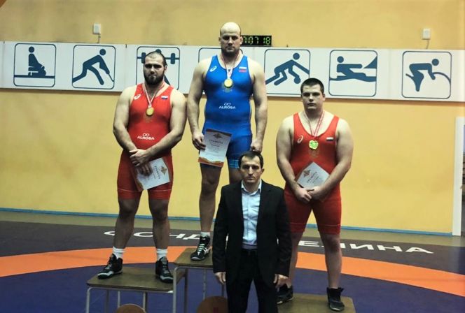 На высшей ступени пьедестала Виталий Щур