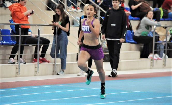 Легкоатлеты края открыли зимний спортивный сезон соревнованиями в Томске (фото)