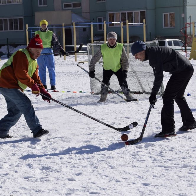 10 декабря. Барнаул. СОШ № 48. Турнир по хоккею на валенках, посвящённый Дню Неизвестного солдата