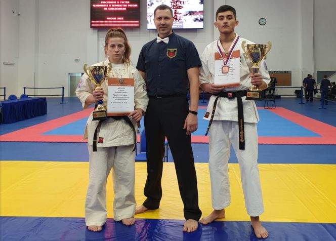 Екатерина Фурсова и Рафаил Надиров - бронзовые призеры чемпионата России по киокусинкай 