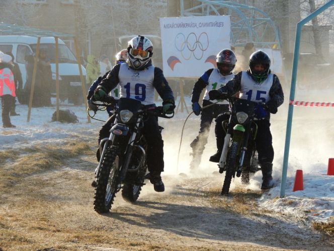 С ревом моторов ворвемся в зиму! В выходные на территории края пройдут первые спортивные соревнования «Алтайской зимовки»