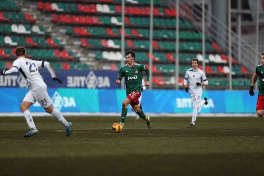 «Положение «Локомотива» в таблице – загадка человечества для меня». Интервью с алтайским воспитанником Артемом Карпукасом